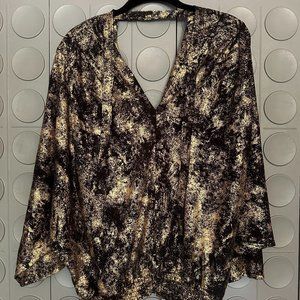 Michael Kors Gold & Black Metallic Top (Size Small)